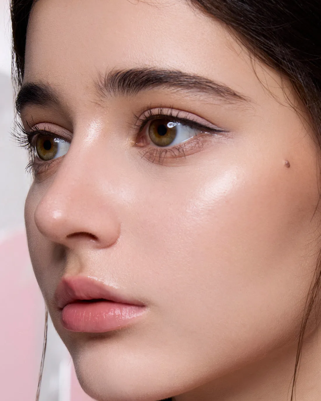Butterfly Cloud Collar Mascara