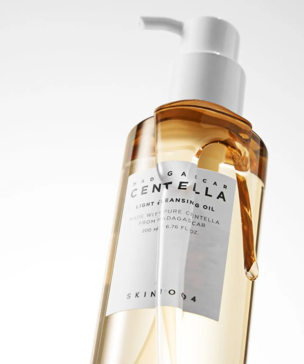 Madagascar Centella Light Cleansing Oil