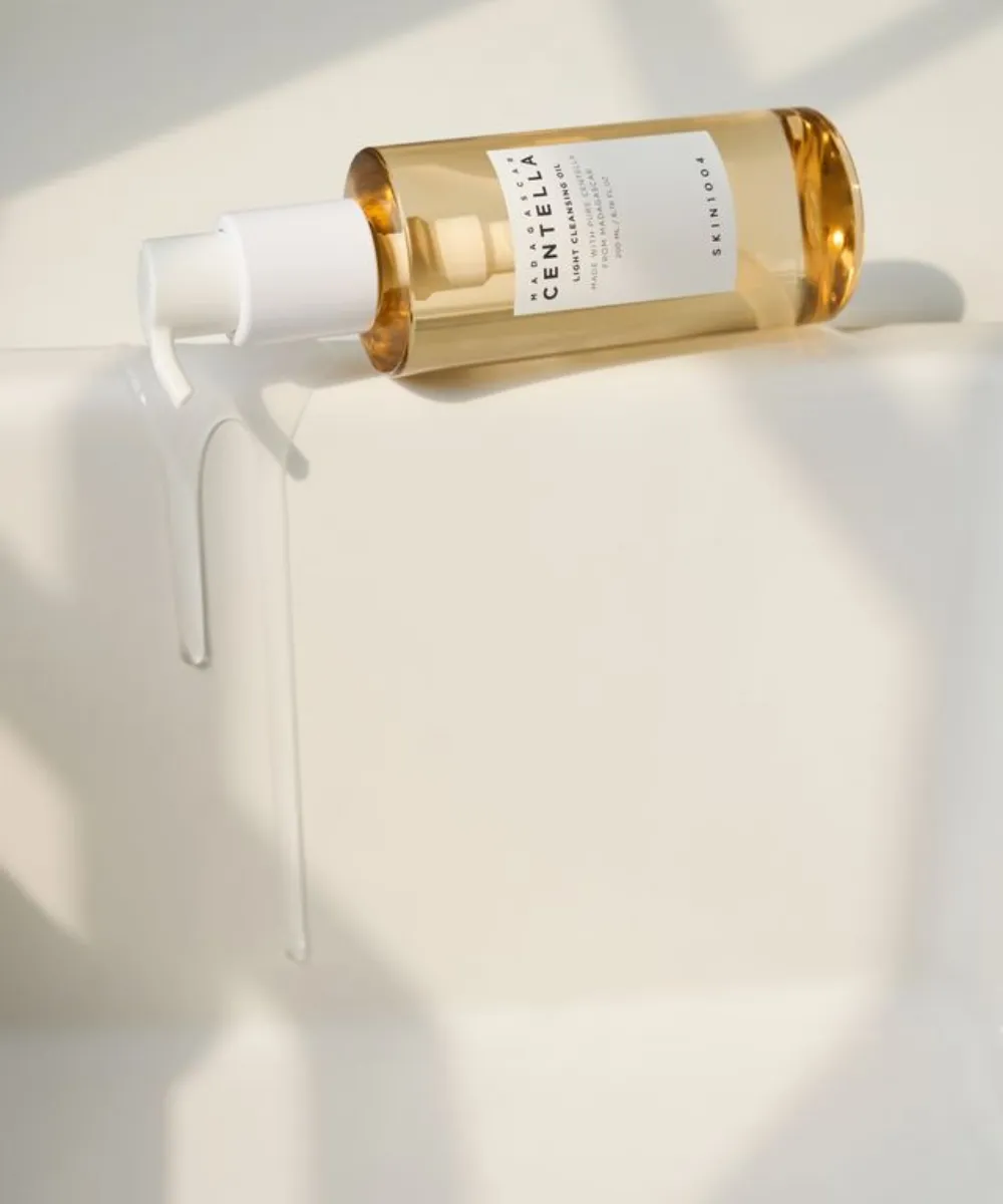 Madagascar Centella Light Cleansing Oil